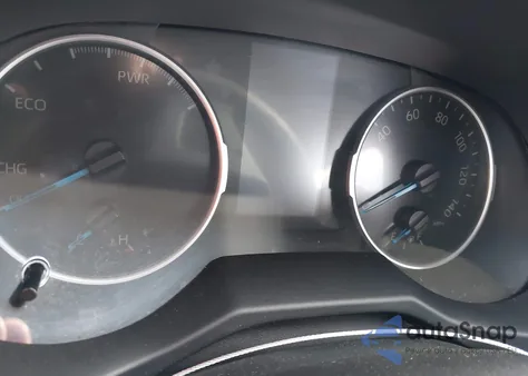 2021 Toyota Rav4 Hybrid Le z USA, uszkodzony, nr VIN 4T3M6RFV8MU016102